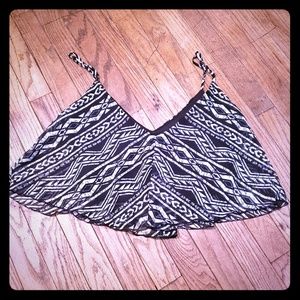 2b bebe cropped shirt